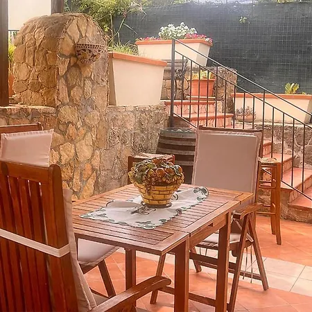 Curreri Casa vacanze *